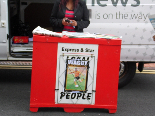 13-08-10 Waggy Tribute poster RGSAM_0195