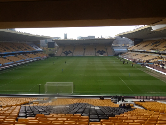 98-Molineux-from-North-Bank-DSC00758
