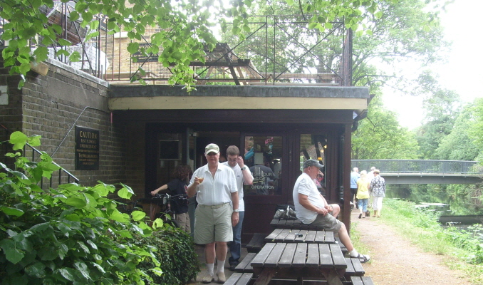 S73R0033 Wandle7 DodgesWolf