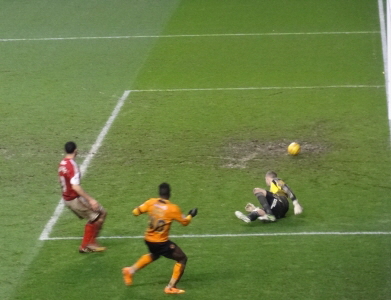 WW 3 BristolC 1 DSC06004 nearly Nouha Dicko third